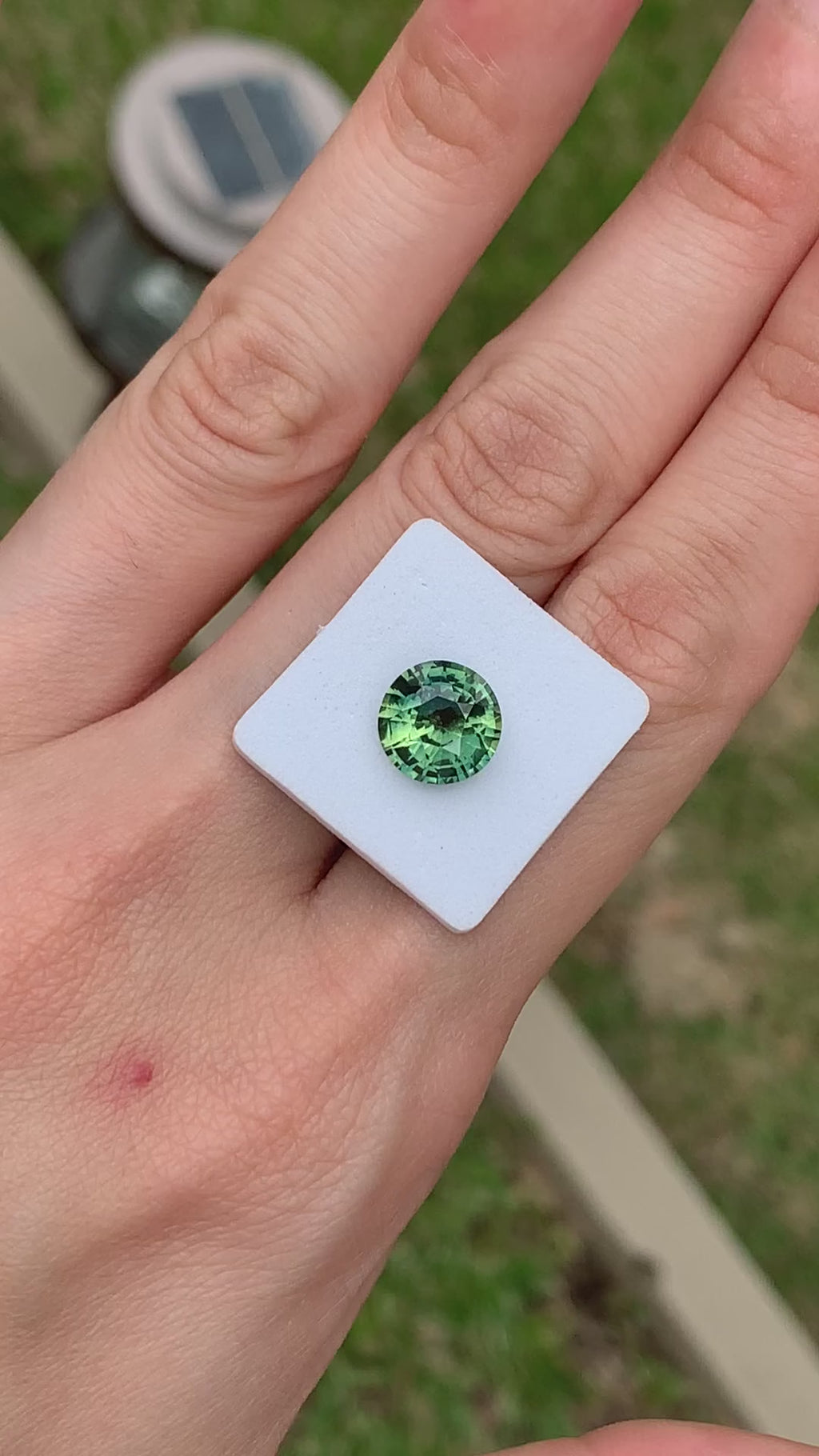 Round Brilliant Cut Parti Sapphire - 3.08CT